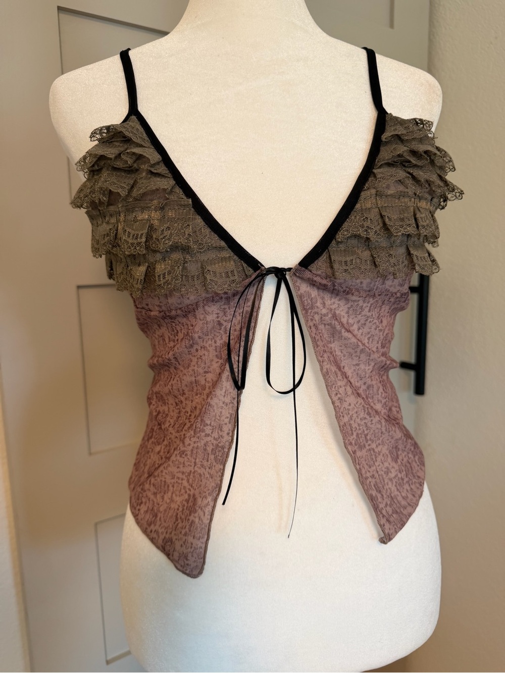 Edikted Olive Ruffle Lace Tie-Front Camisole with Mauve Body‎